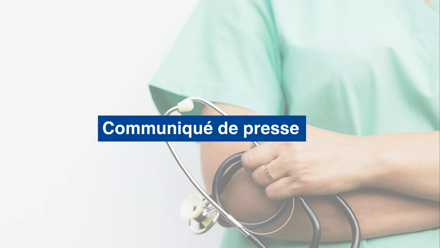 Communiqué de presse Infirmière en blouse