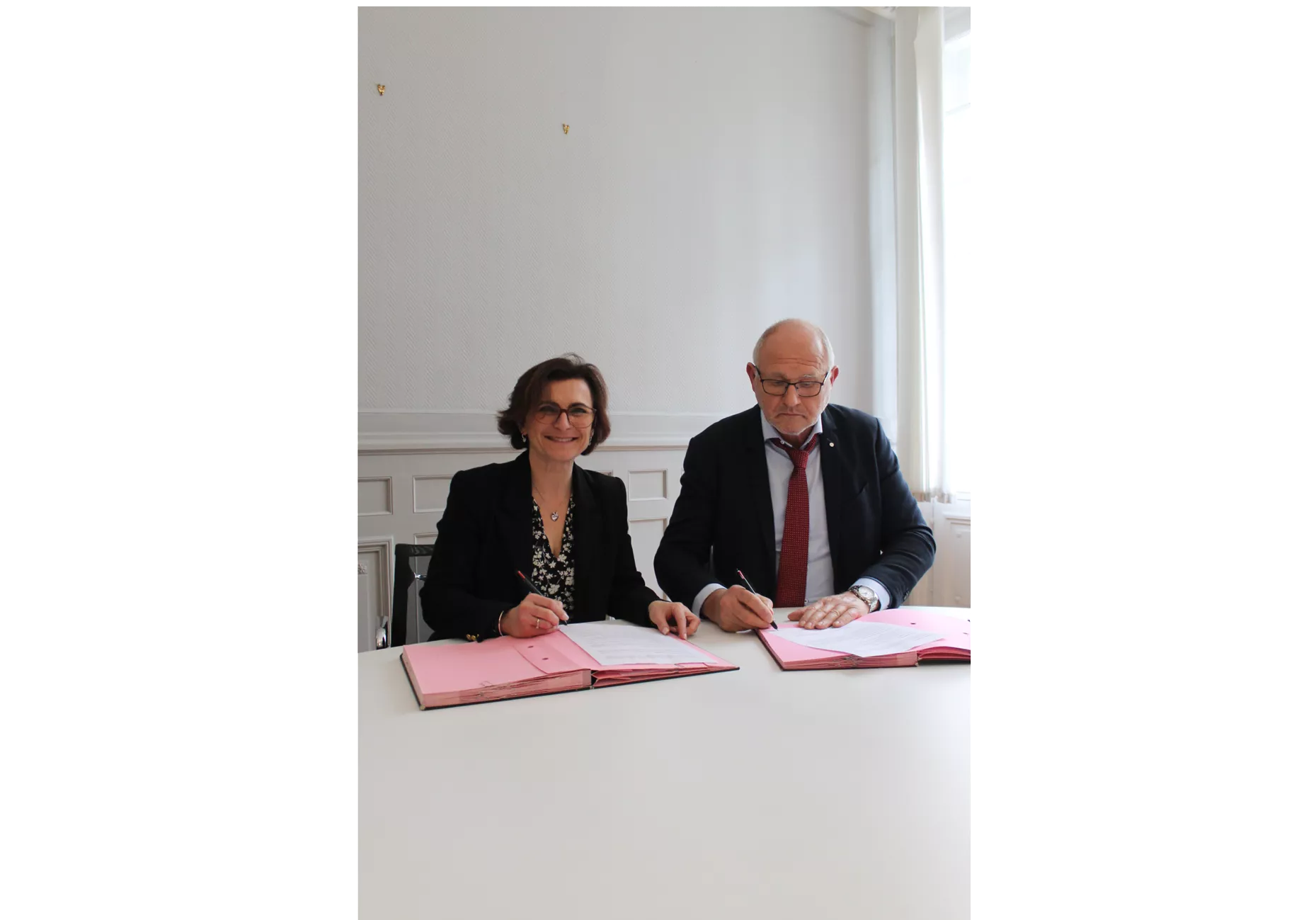 "Delphine SABATEY et Bruno DELHOMME"